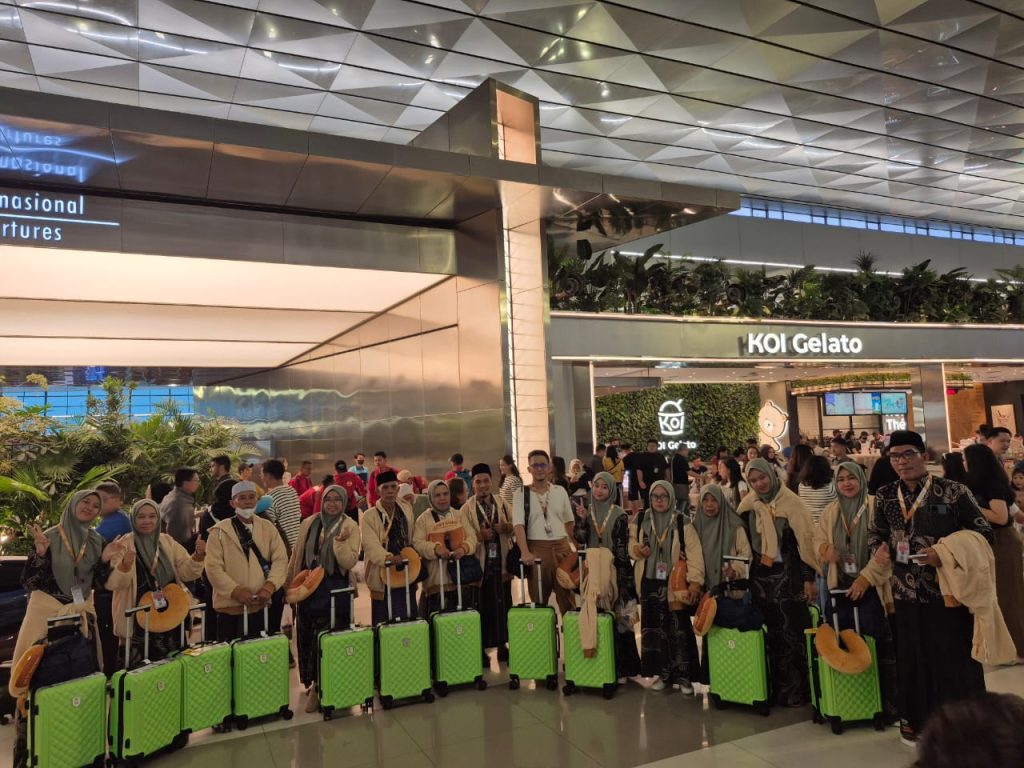 JAMAAH UMROH PT SYAHAB TRANS TRAVEL MAKKAH MADINAH