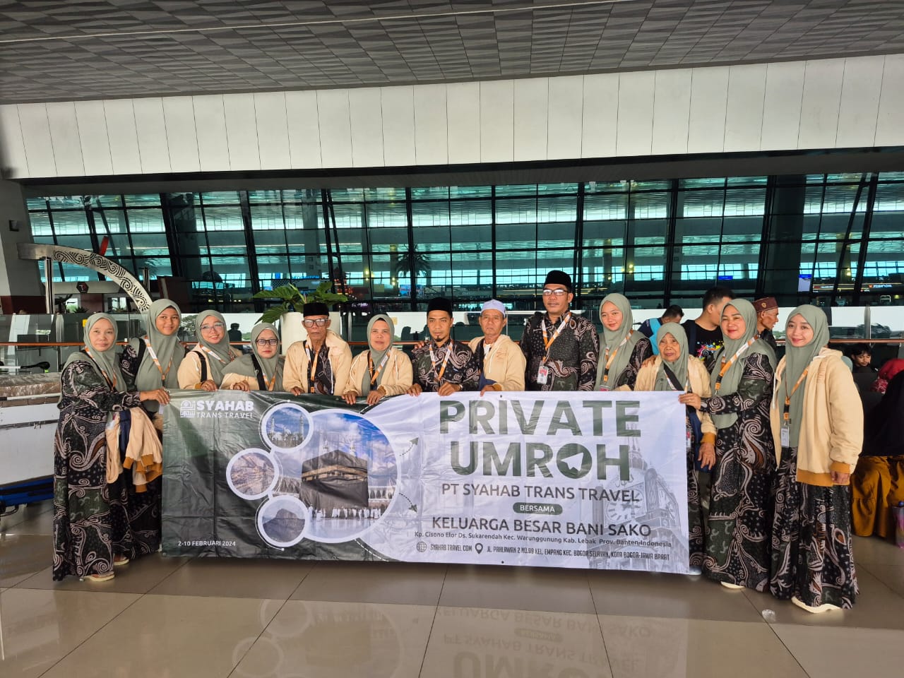 JAMAAH UMROH PT SYAHAB TRANS TRAVEL MAKKAH MADINAH